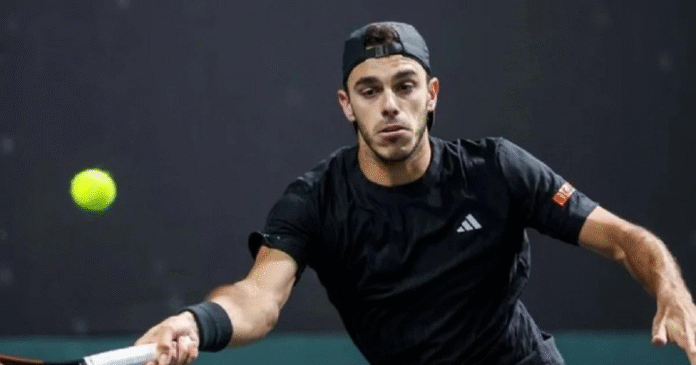 Francisco Cerúndolo vs Sinner en París: a qué hora juega el argentino por los octavos de París