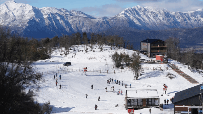 Un invierno con poca nieve de Las Leñas a Bariloche: ¿cómo afecta el cambio climático a los centros de esquí?