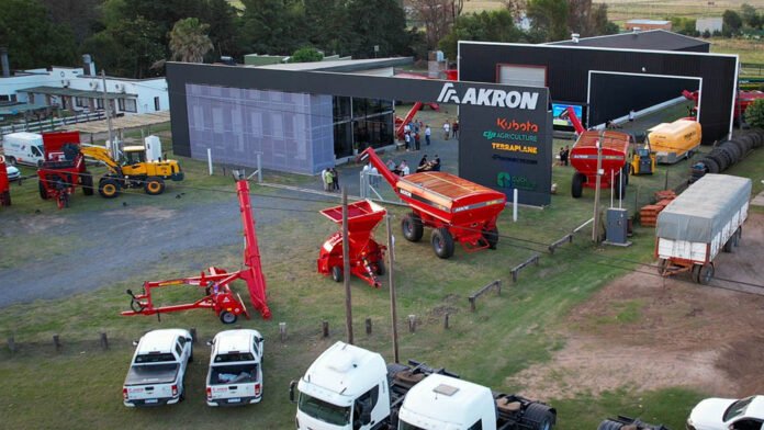 Akron inaugura un nuevo centro de ventas en Trenque Launquen