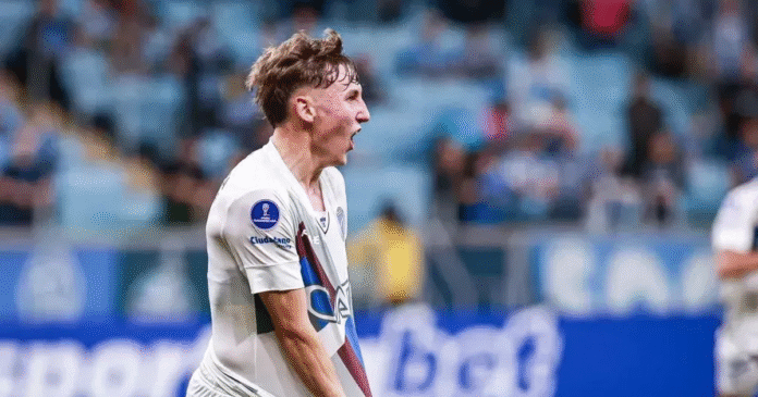 La novela por Santino Andino sumó un nuevo capítulo mientras River espera por cerrarlo